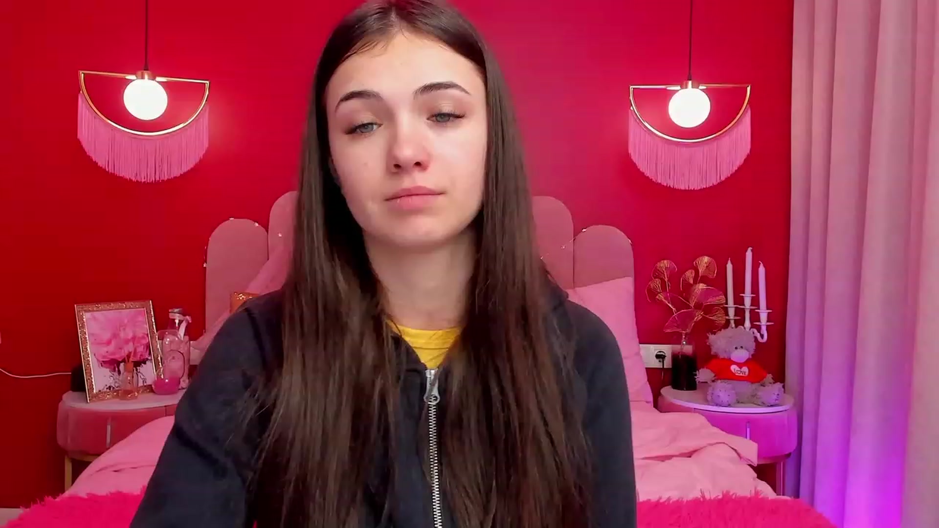 Gallery image thumbnail from AmeliaMFC's myfreecams stream on, 04/03/2023, 12:40 image 6 of 20