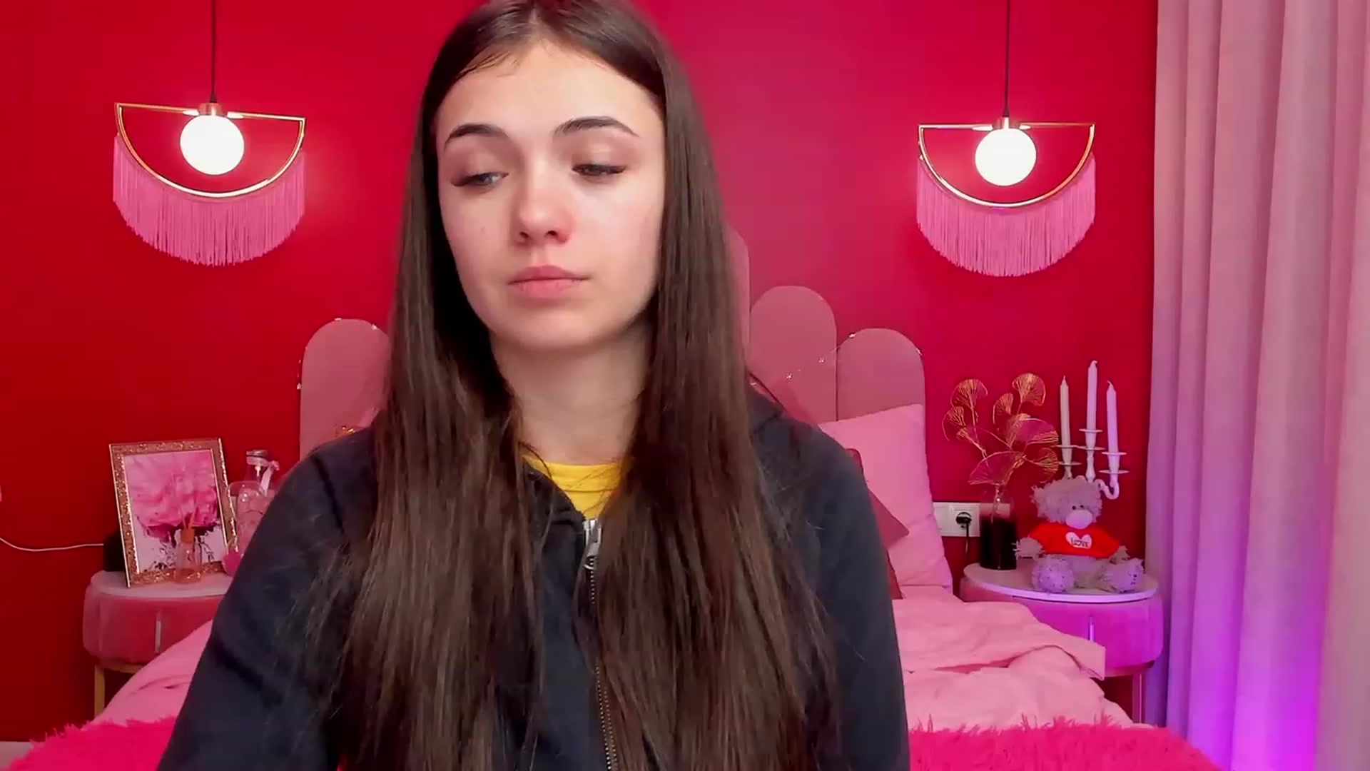 Gallery image thumbnail from AmeliaMFC's myfreecams stream on, 04/03/2023, 12:40 image 9 of 20