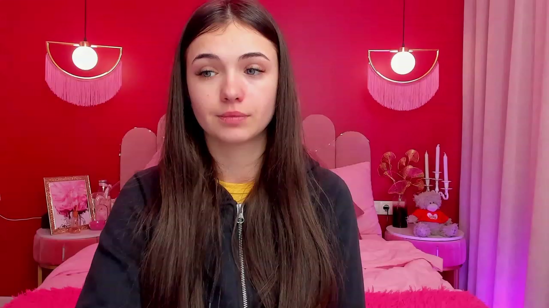 Gallery image thumbnail from AmeliaMFC's myfreecams stream on, 04/03/2023, 12:40 image 2 of 20