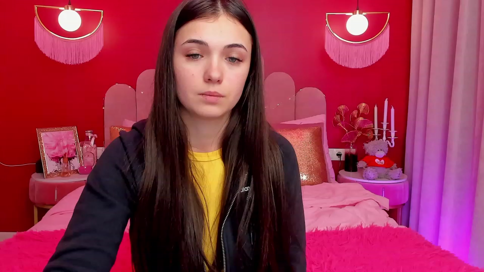Gallery image thumbnail from AmeliaMFC's myfreecams stream on, 04/03/2023, 15:41 image 4 of 20