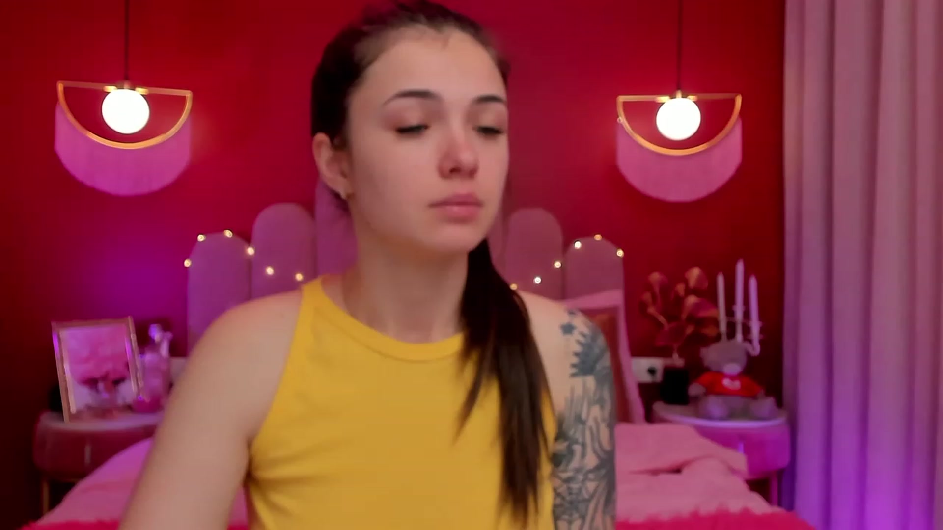 Gallery image thumbnail from AmeliaMFC's myfreecams stream on, 04/04/2023, 07:55 image 17 of 20