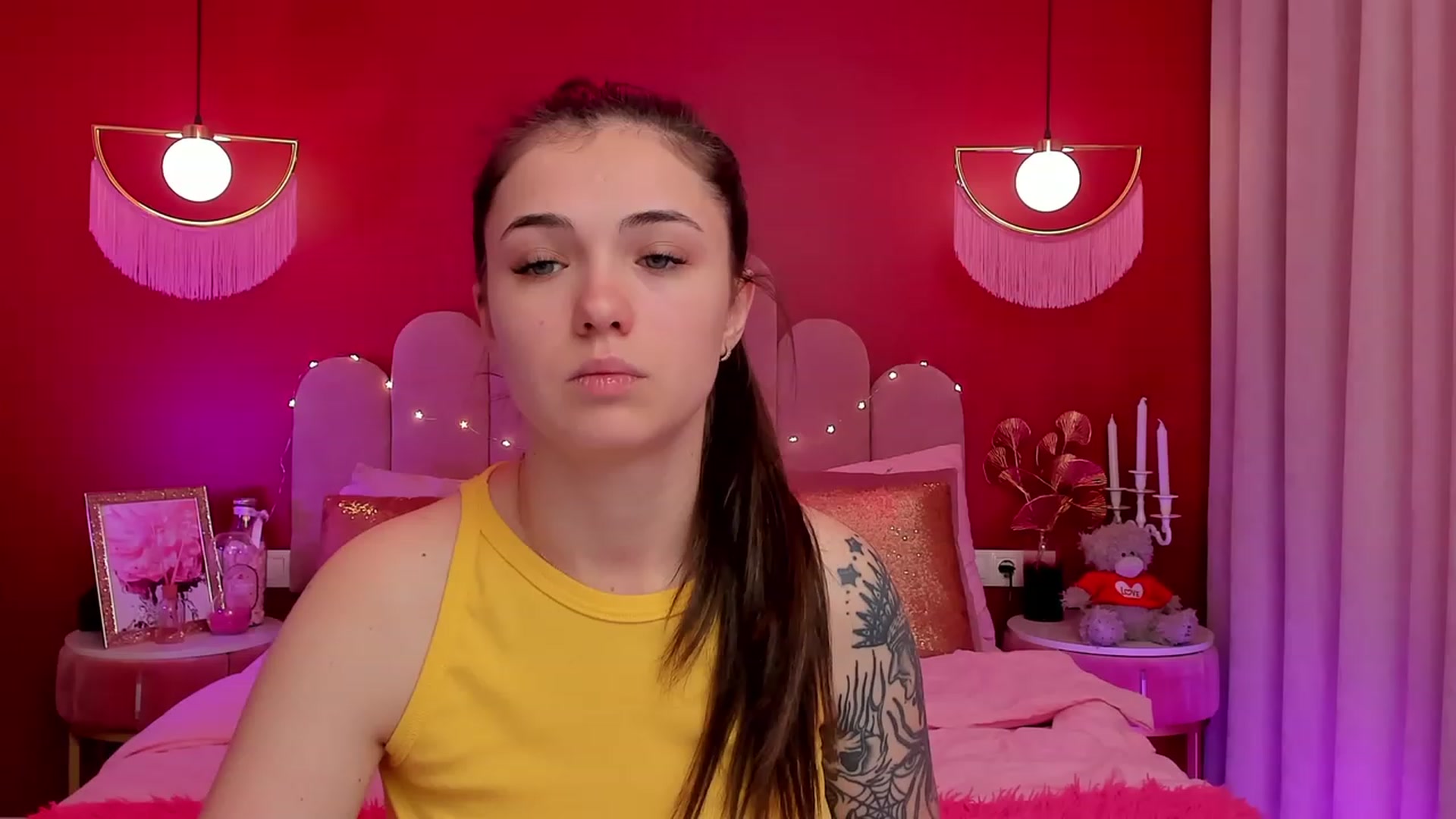 Gallery image thumbnail from AmeliaMFC's myfreecams stream on, 04/04/2023, 07:55 image 16 of 20