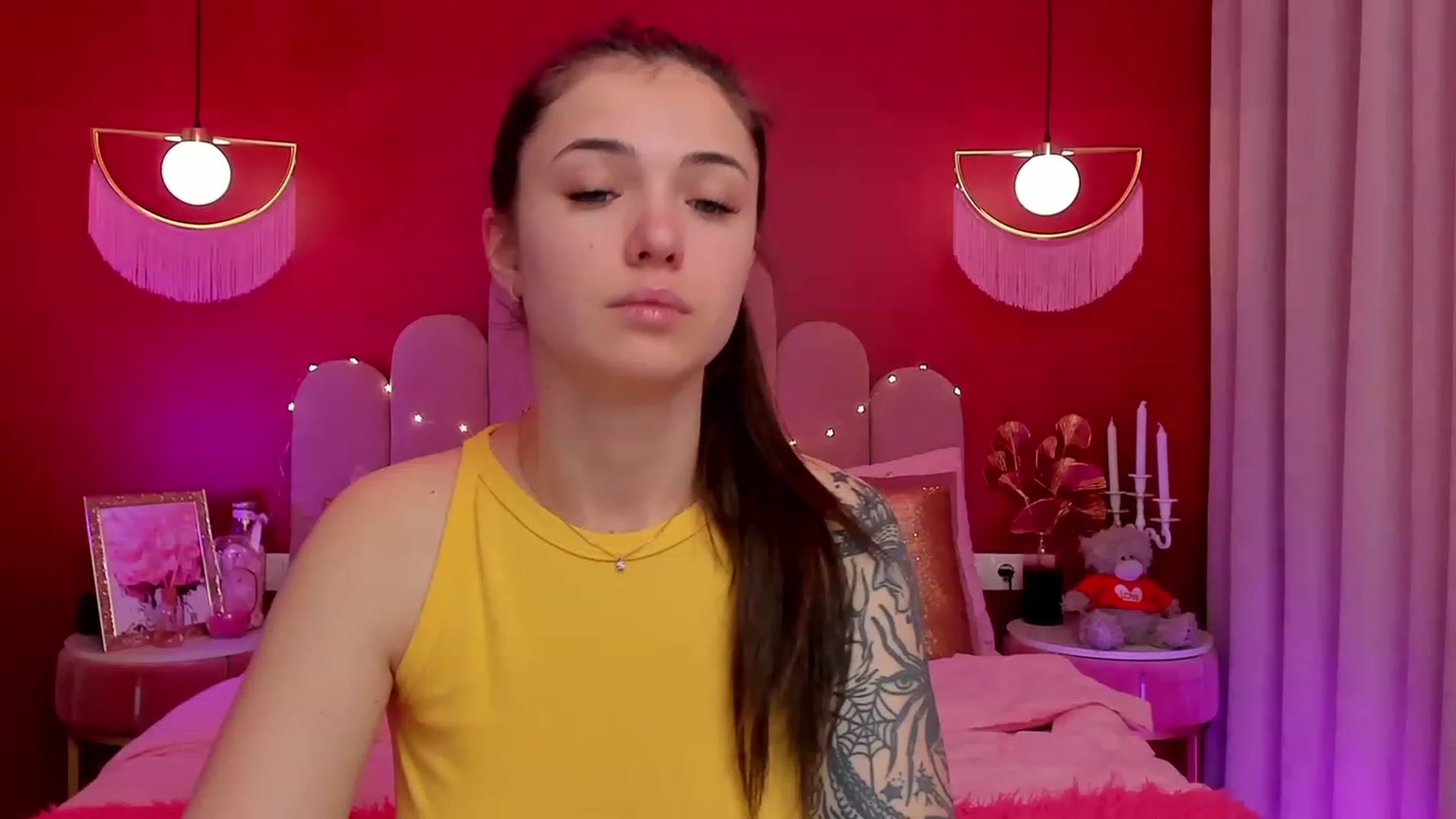Gallery image thumbnail from AmeliaMFC's myfreecams stream on, 04/04/2023, 07:55 image 12 of 20
