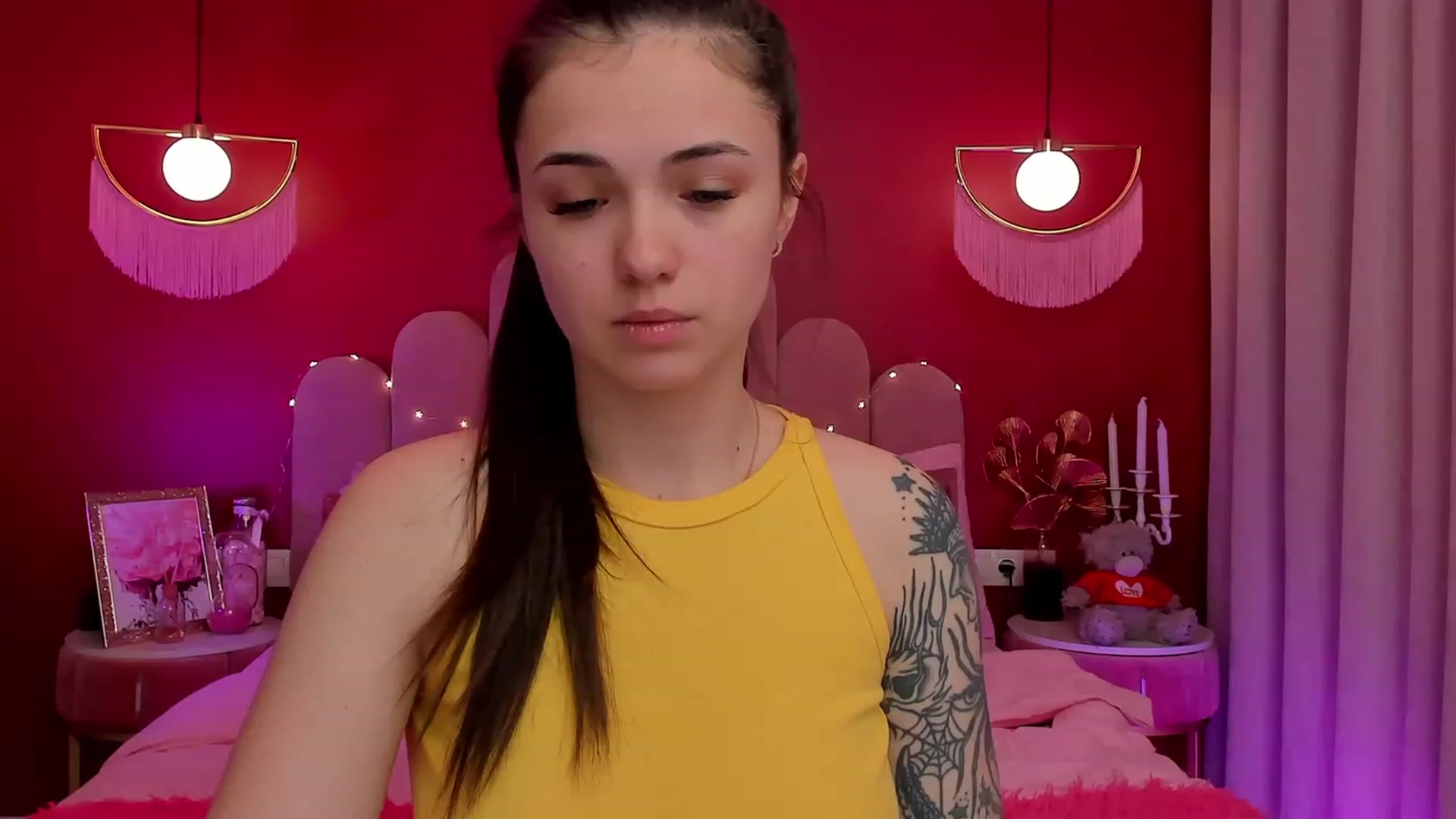 Gallery image thumbnail from AmeliaMFC's myfreecams stream on, 04/04/2023, 08:03 image 10 of 20