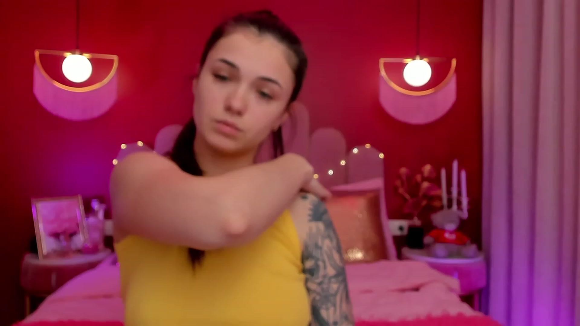 Gallery image thumbnail from AmeliaMFC's myfreecams stream on, 04/04/2023, 08:03 image 12 of 20
