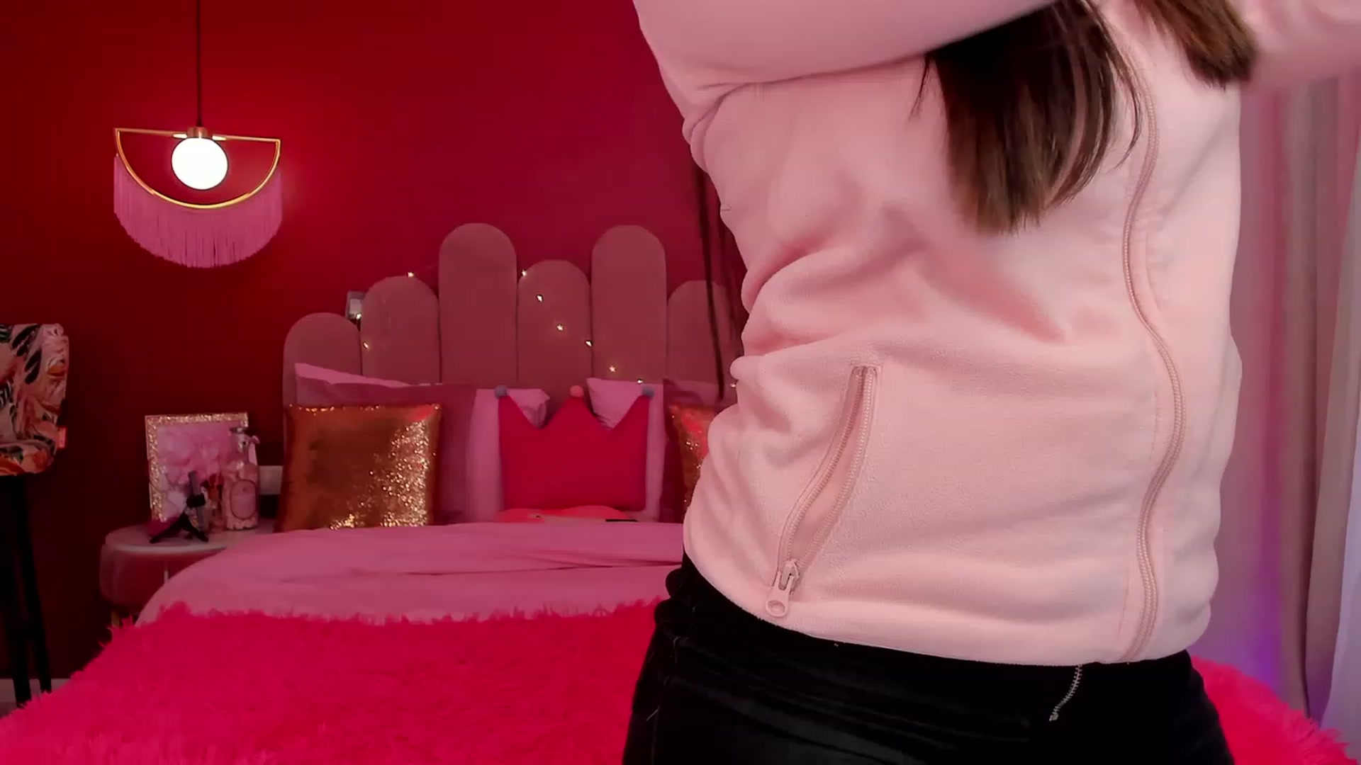Gallery image thumbnail from AmeliaMFC's myfreecams stream on, 04/06/2023, 12:01 image 8 of 20
