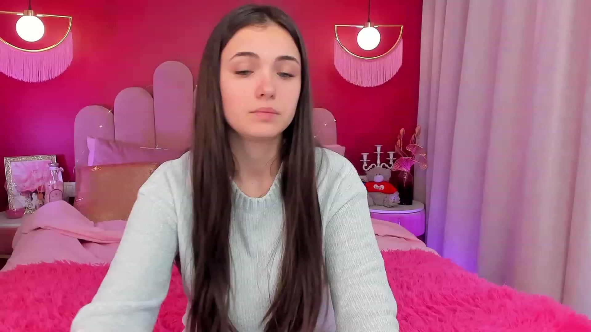 Gallery image thumbnail from AmeliaMFC's myfreecams stream on, 04/07/2023, 12:27 image 8 of 20