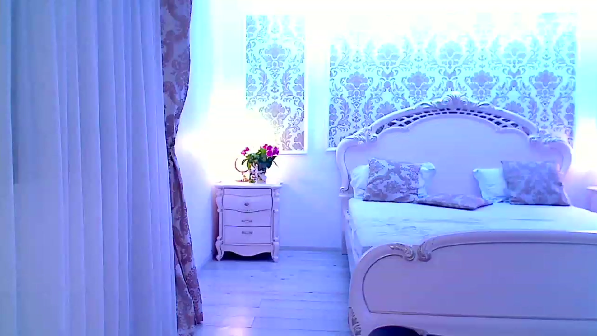 Gallery image thumbnail from AmeliaNaked's myfreecams stream on, 11/18/2022, 08:53 image 4 of 20