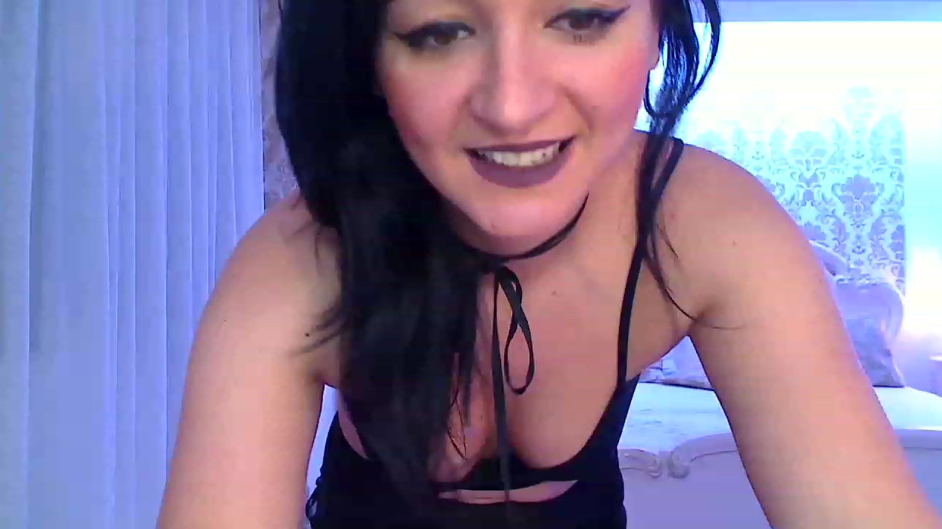 Gallery image thumbnail from AmeliaNaked's myfreecams stream on, 11/18/2022, 08:53 image 5 of 20