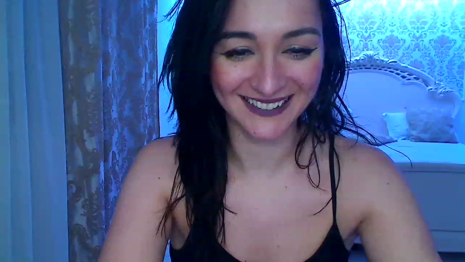 Gallery image thumbnail from AmeliaNaked's myfreecams stream on, 11/18/2022, 09:53 image 19 of 20