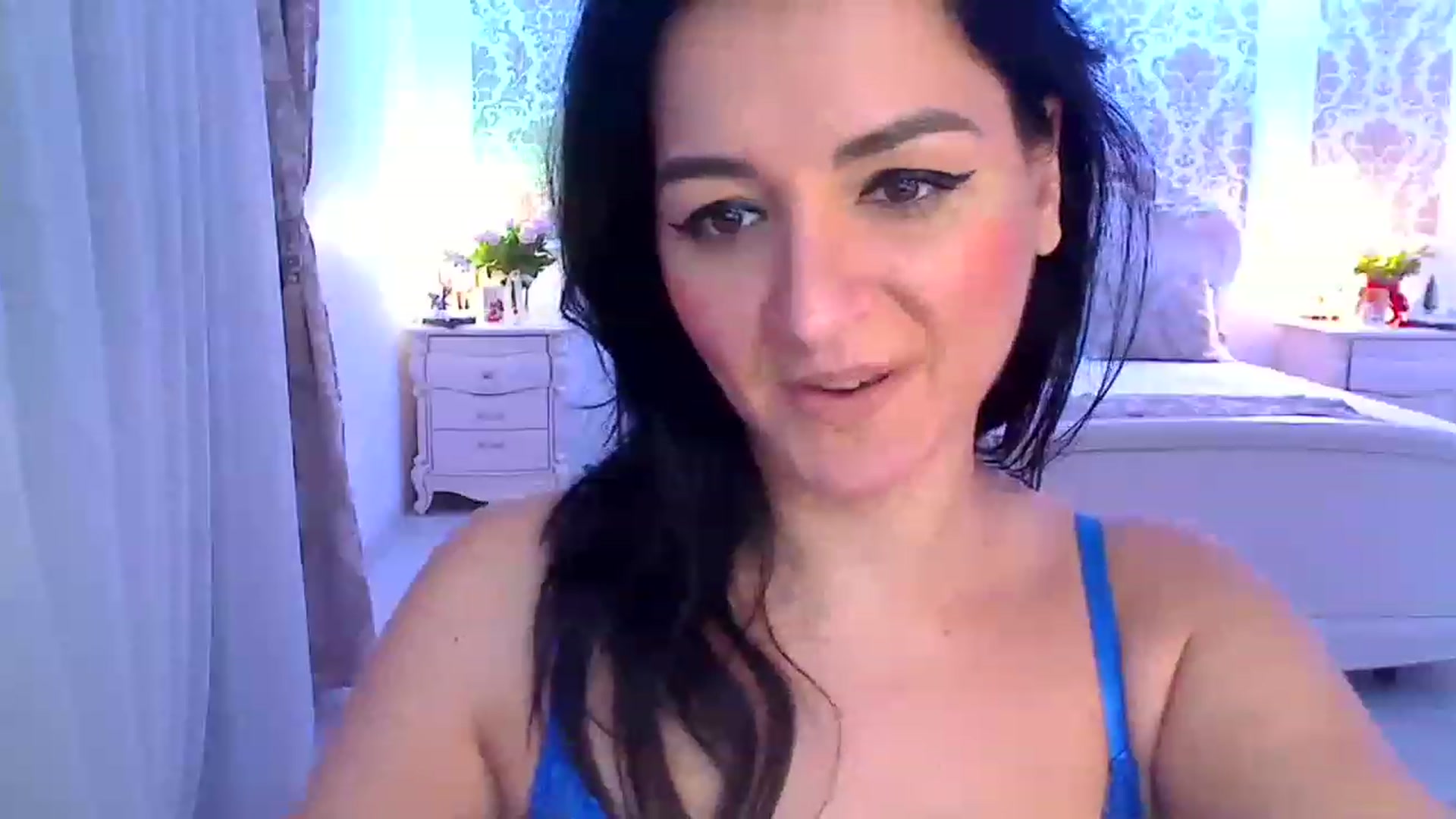 Gallery image thumbnail from AmeliaNaked's myfreecams stream on, 11/23/2022, 09:18 image 5 of 20