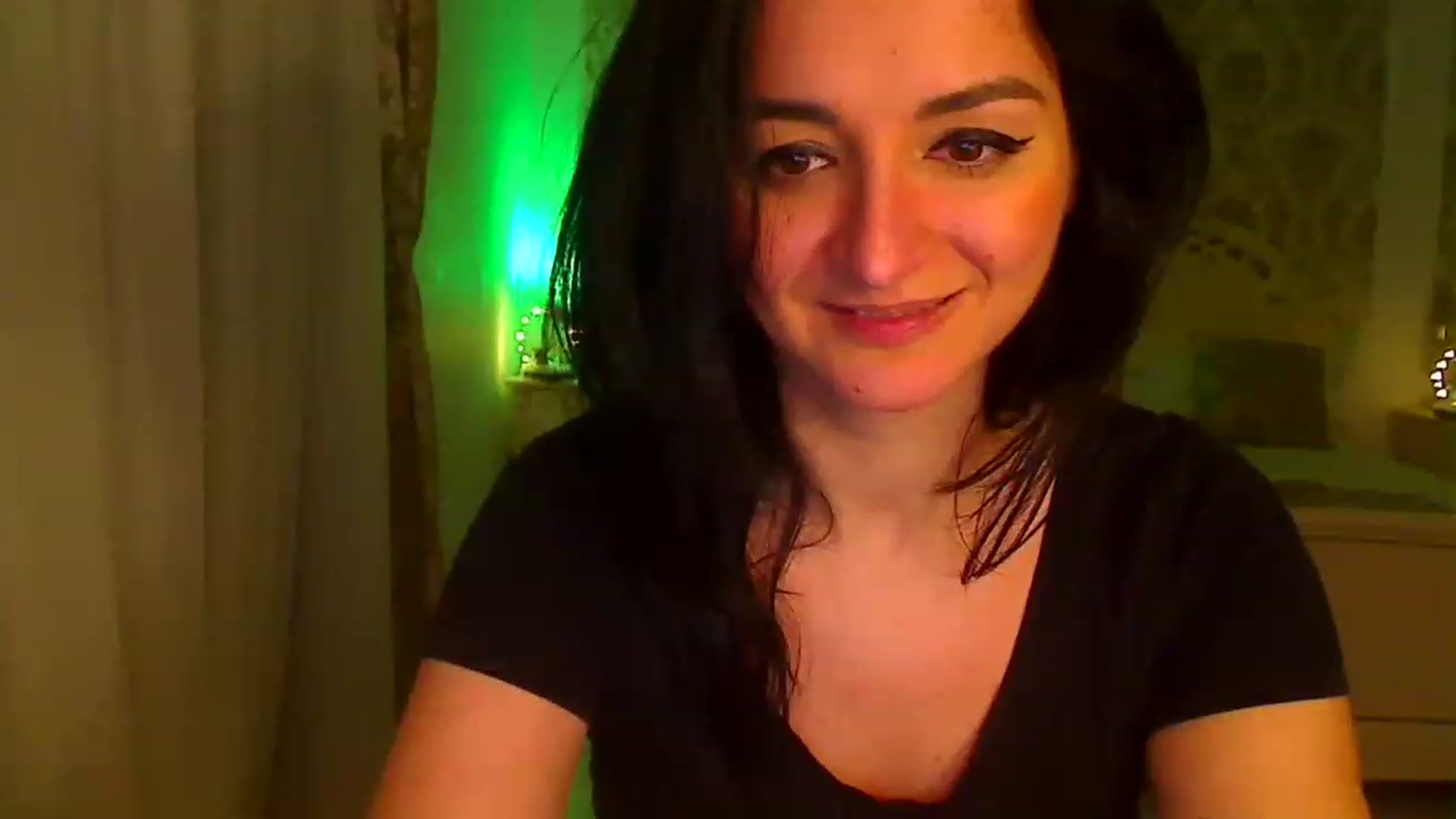 Gallery image thumbnail from AmeliaNaked's myfreecams stream on, 11/23/2022, 09:18 image 20 of 20