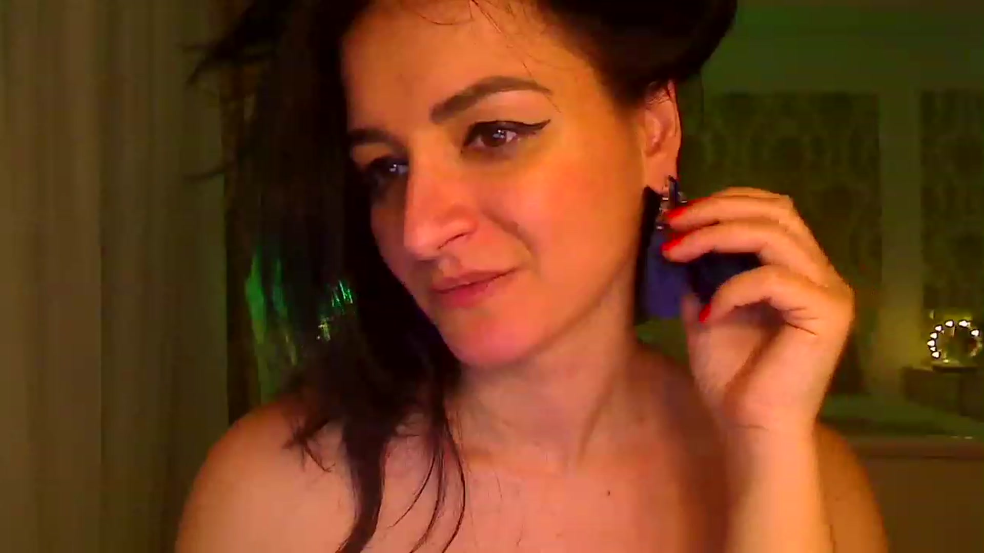 Gallery image thumbnail from AmeliaNaked's myfreecams stream on, 11/23/2022, 09:18 image 17 of 20