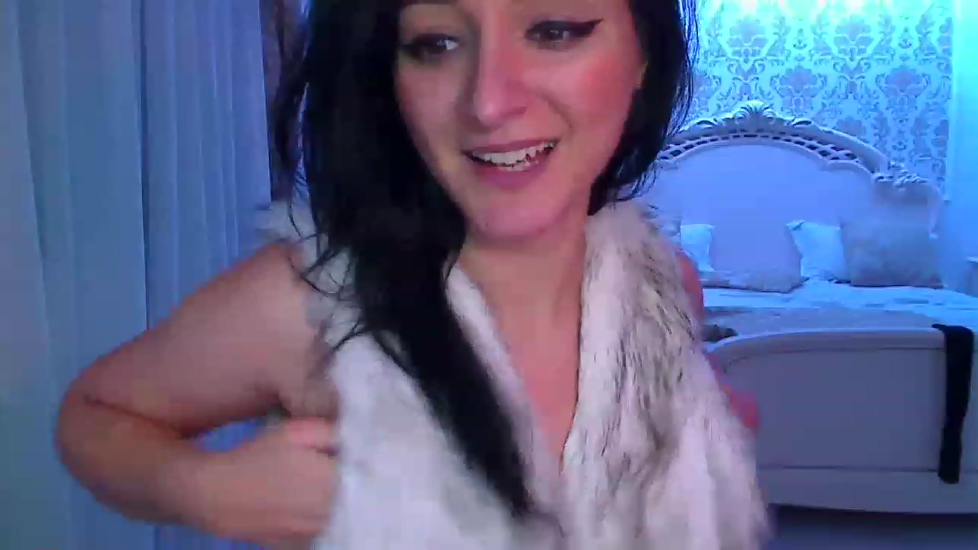 Gallery image thumbnail from AmeliaNaked's myfreecams stream on, 11/27/2022, 08:57 image 18 of 20