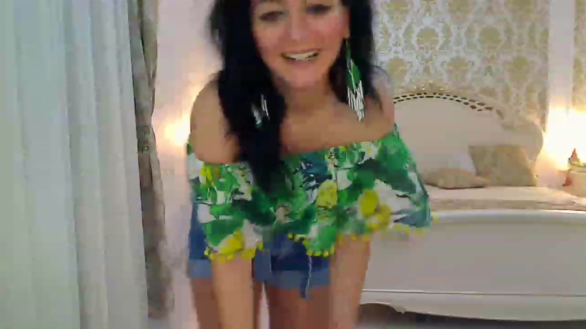 Gallery image thumbnail from AmeliaNaked's myfreecams stream on, 12/09/2022, 06:09 image 6 of 20