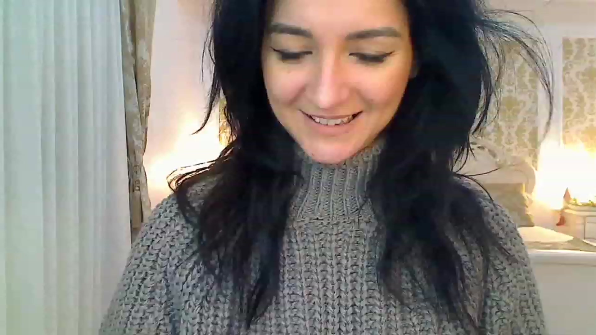 Gallery image thumbnail from AmeliaNaked's myfreecams stream on, 12/10/2022, 06:35 image 1 of 20