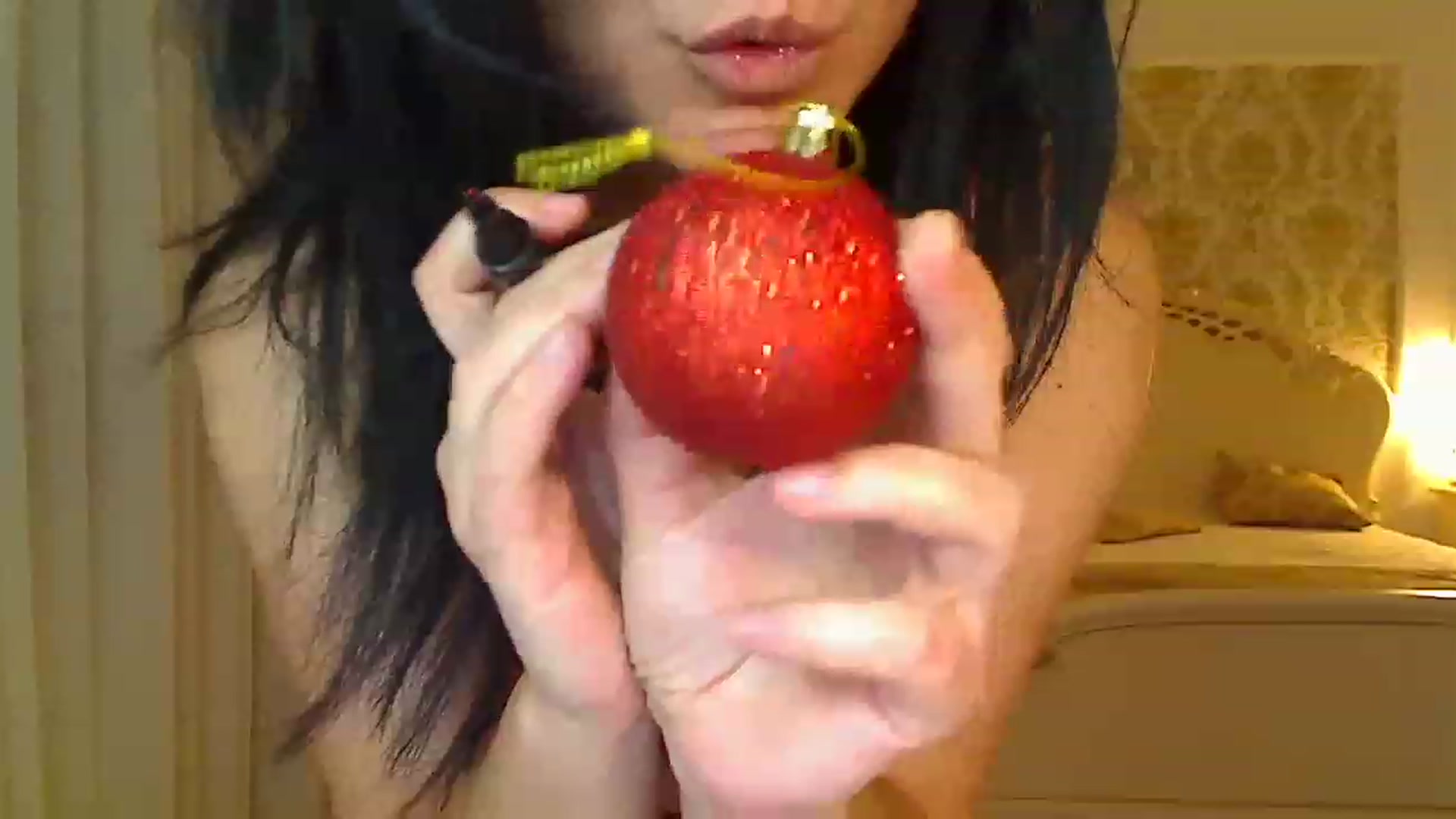 Gallery image thumbnail from AmeliaNaked's myfreecams stream on, 12/18/2022, 07:04 image 18 of 20