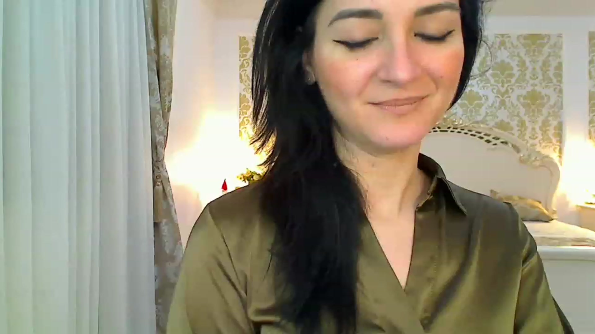 Gallery image thumbnail from AmeliaNaked's myfreecams stream on, 12/18/2022, 07:04 image 7 of 20