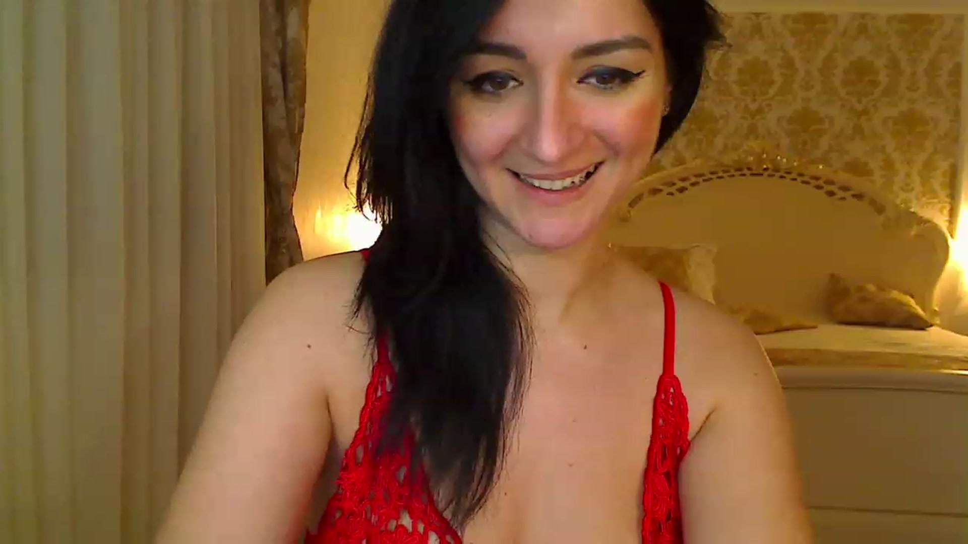 Gallery image thumbnail from AmeliaNaked's myfreecams stream on, 12/18/2022, 08:32 image 11 of 20
