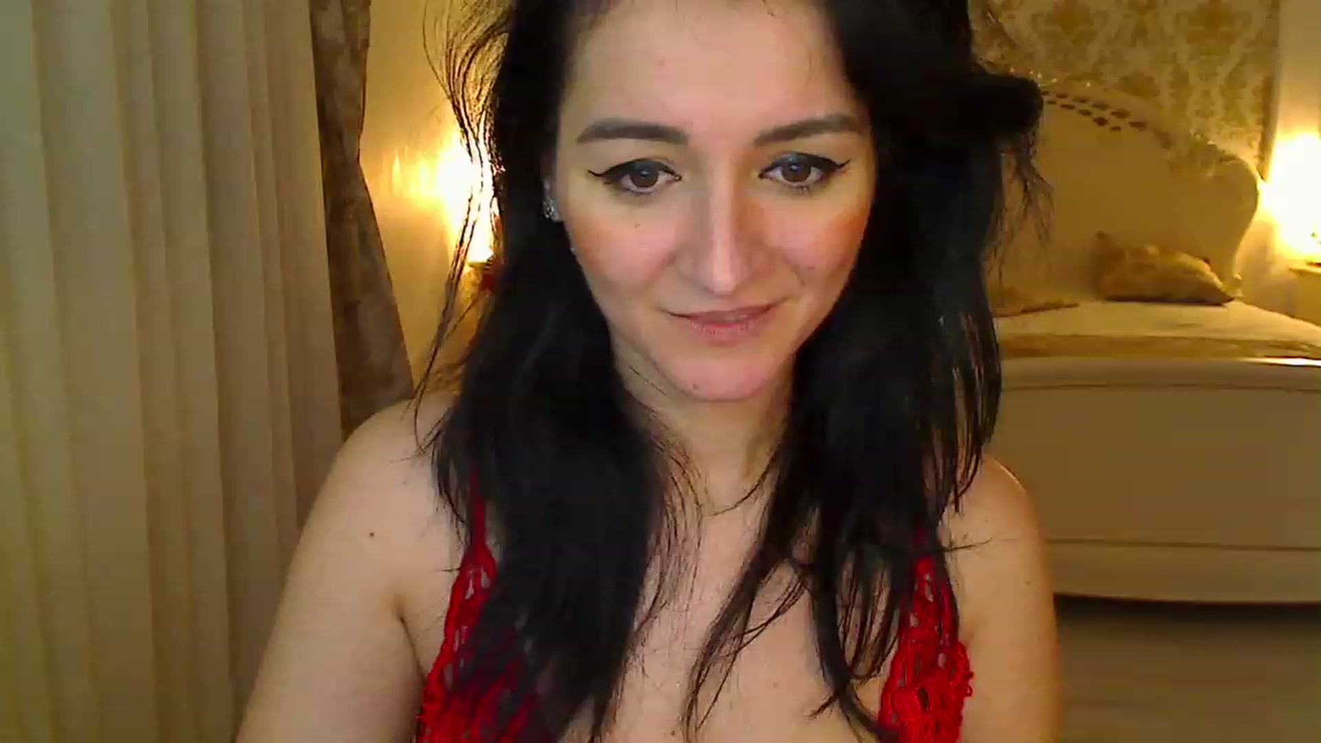 Gallery image thumbnail from AmeliaNaked's myfreecams stream on, 12/18/2022, 08:32 image 4 of 20