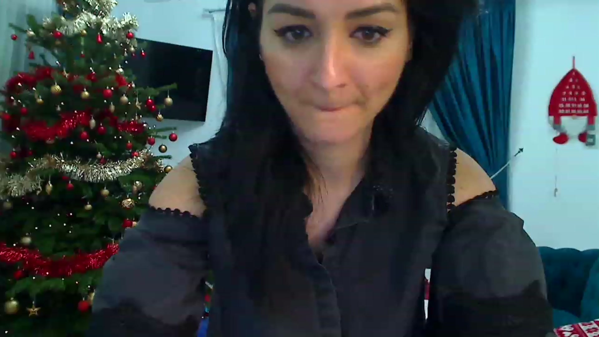 Gallery image thumbnail from AmeliaNaked's myfreecams stream on, 12/22/2022, 06:52 image 4 of 20