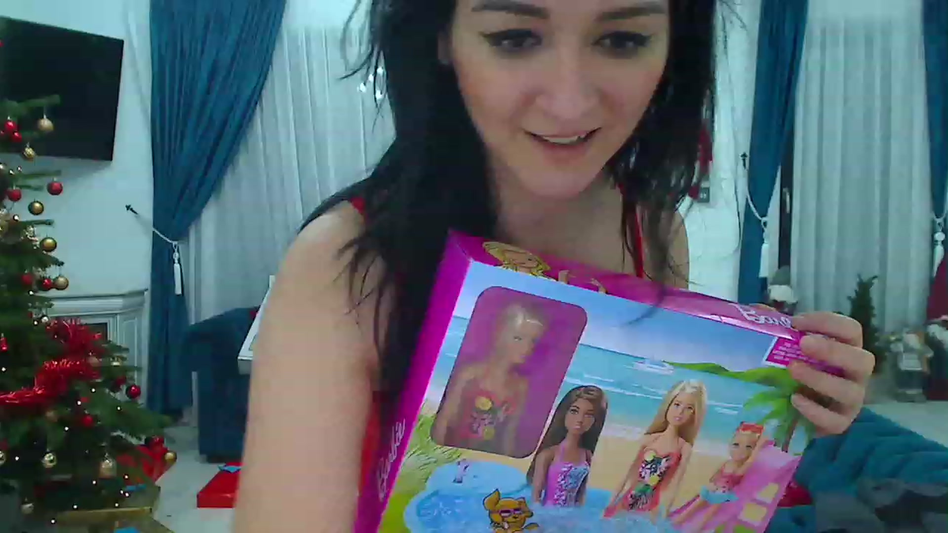 Gallery image thumbnail from AmeliaNaked's myfreecams stream on, 12/22/2022, 08:39 image 7 of 20