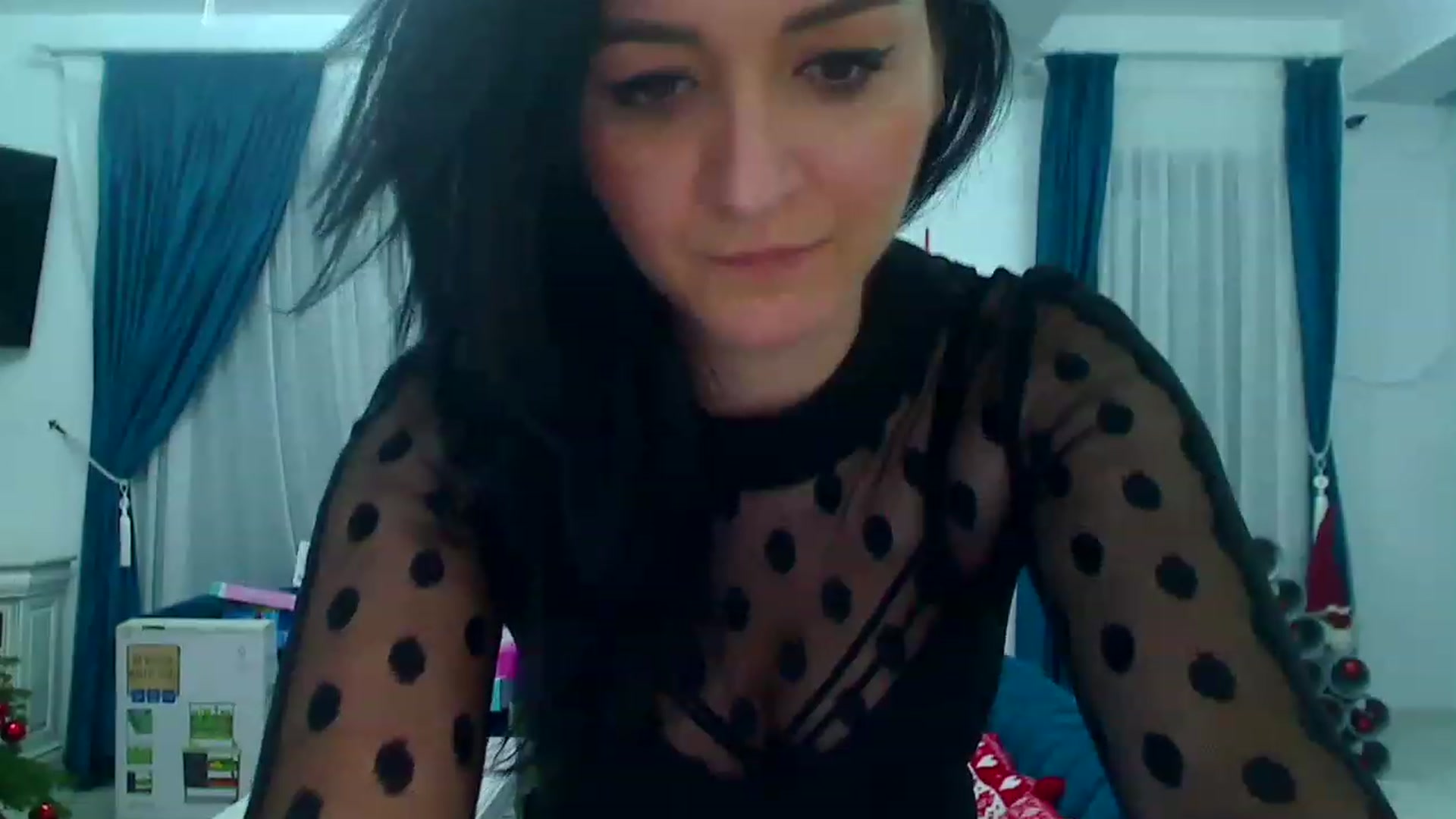 Gallery image thumbnail from AmeliaNaked's myfreecams stream on, 12/23/2022, 07:46 image 10 of 20