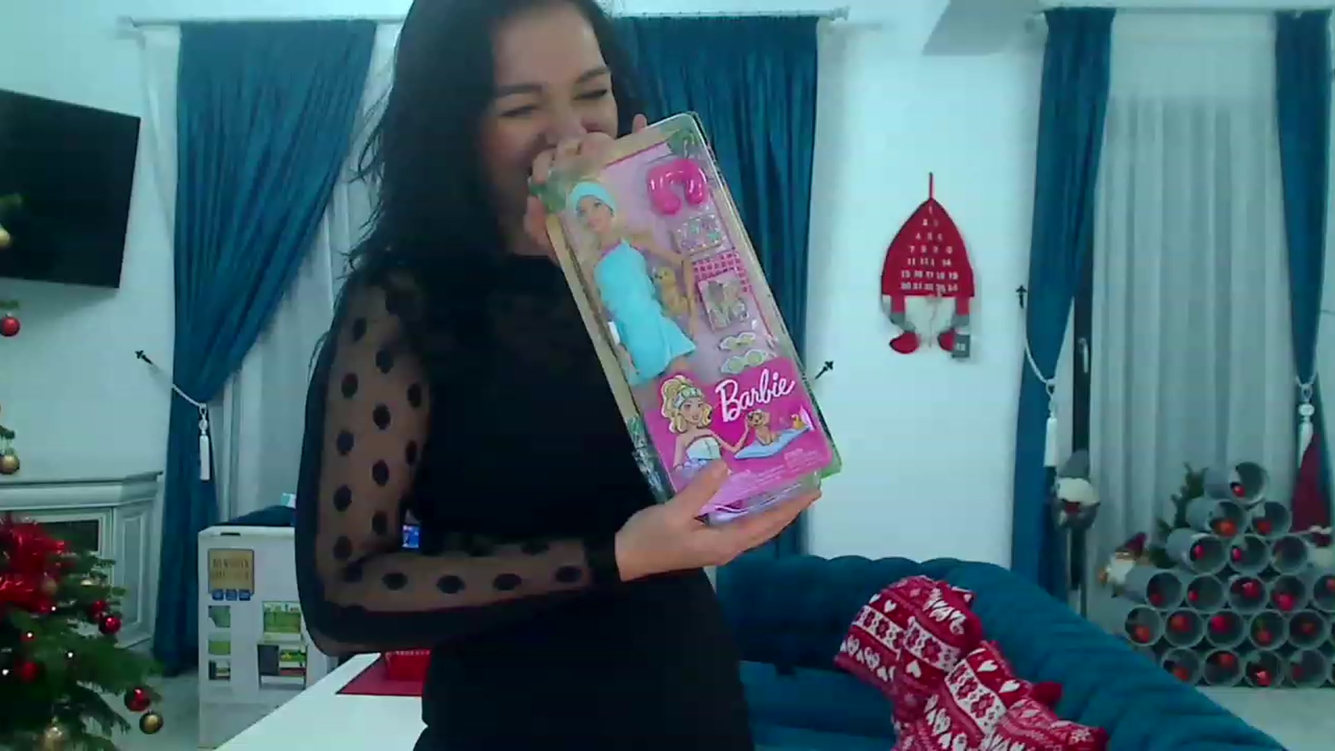 Gallery image thumbnail from AmeliaNaked's myfreecams stream on, 12/23/2022, 07:46 image 15 of 20