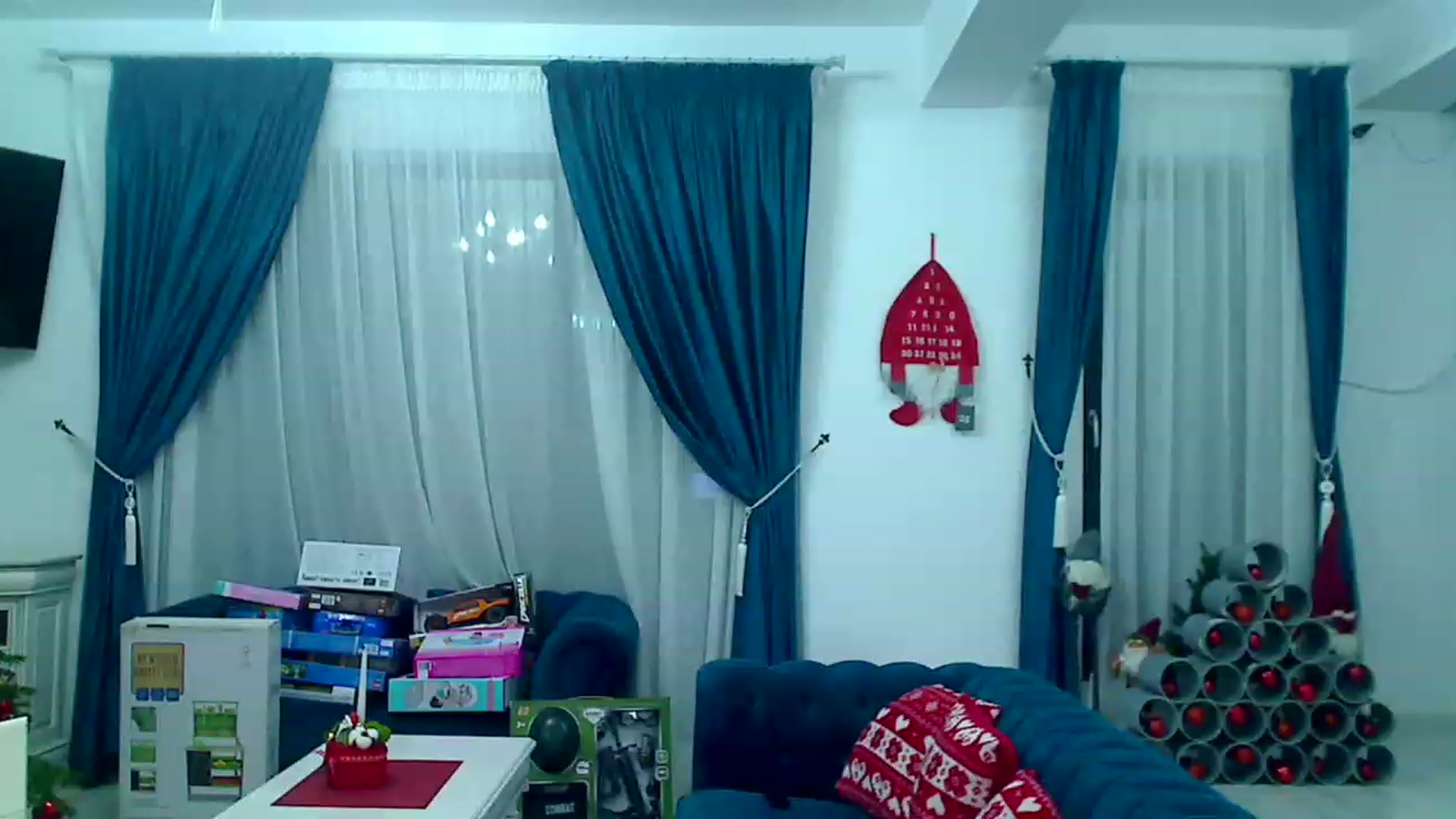 Gallery image thumbnail from AmeliaNaked's myfreecams stream on, 12/23/2022, 07:46 image 8 of 20