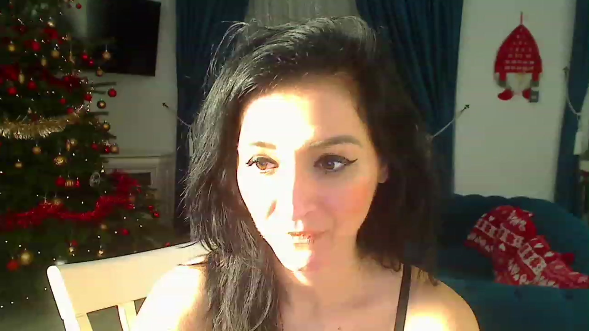 Gallery image thumbnail from AmeliaNaked's myfreecams stream on, 12/23/2022, 08:01 image 5 of 20