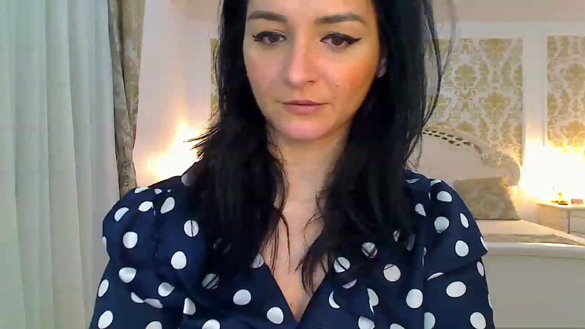 Gallery image thumbnail from AmeliaNaked's myfreecams stream on, 12/29/2022, 06:35 image 3 of 20