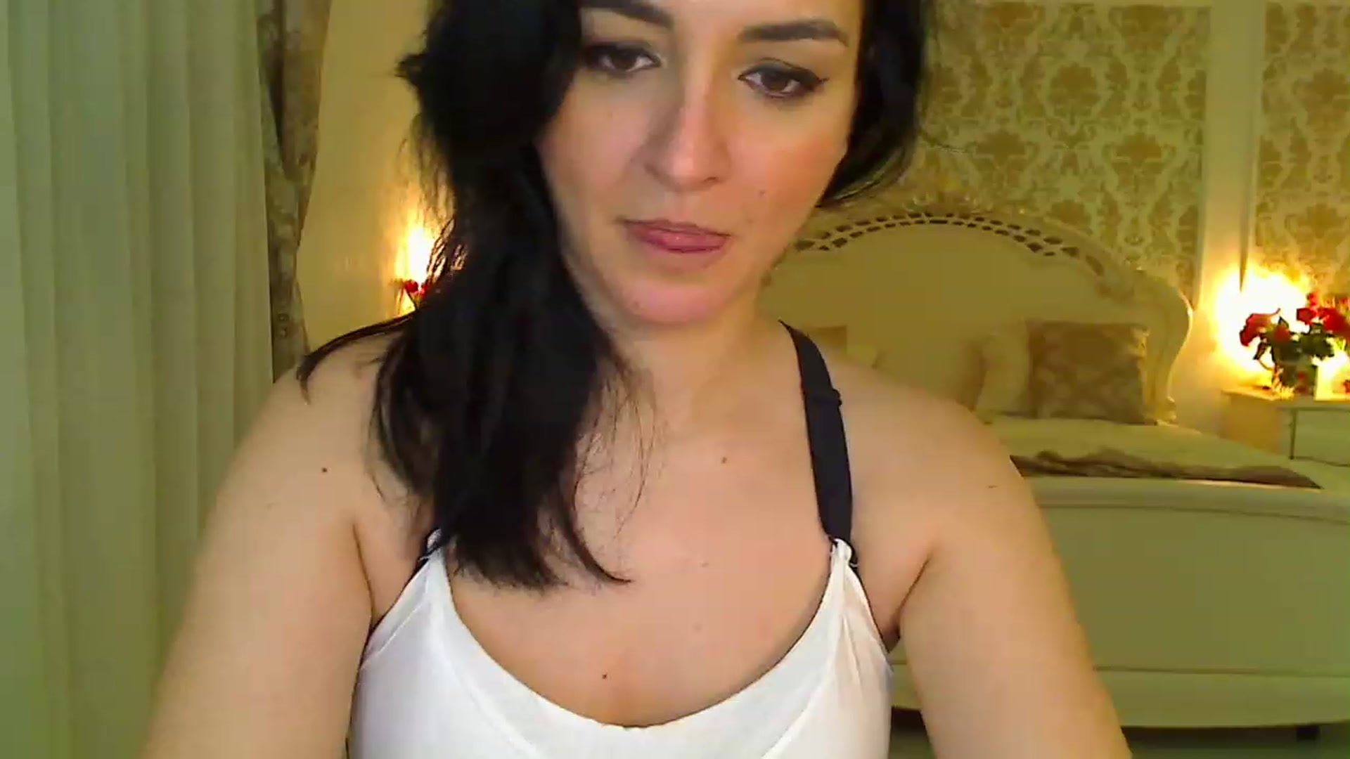 Gallery image thumbnail from AmeliaNaked's myfreecams stream on, 01/19/2023, 08:09 image 15 of 20