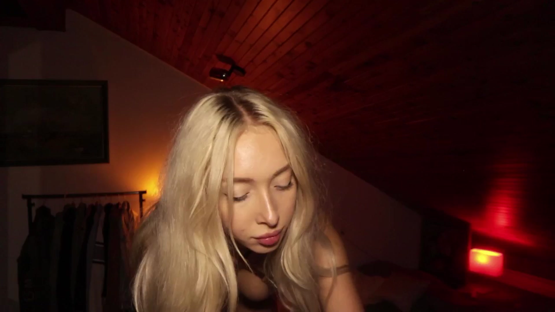 Gallery image thumbnail from AmeliaRussso's myfreecams stream on, 09/08/2025, 19:32 image 7 of 20