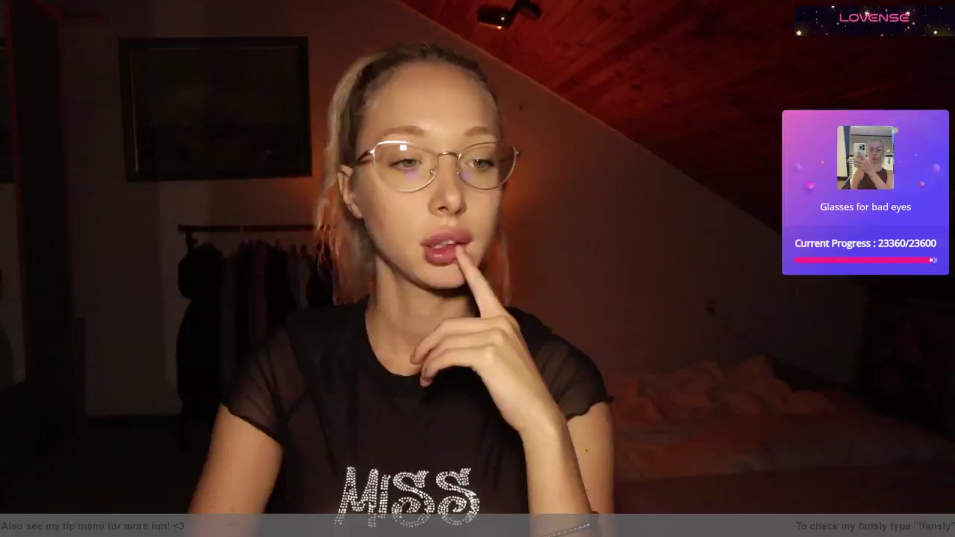 Gallery image thumbnail from AmeliaRussso's myfreecams stream on, 09/16/2025, 18:04 image 12 of 20
