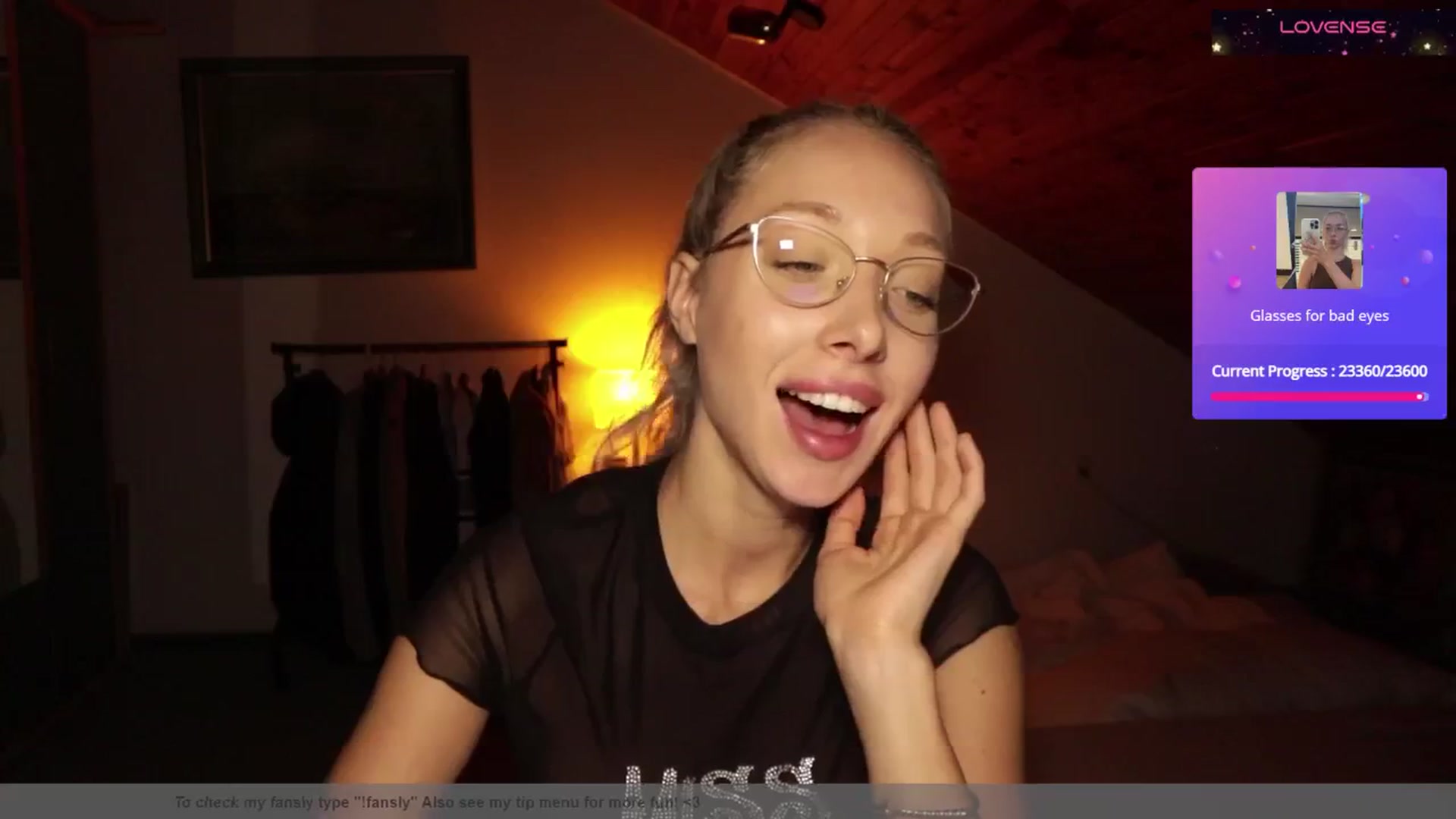 Gallery image thumbnail from AmeliaRussso's myfreecams stream on, 09/16/2025, 18:04 image 4 of 20