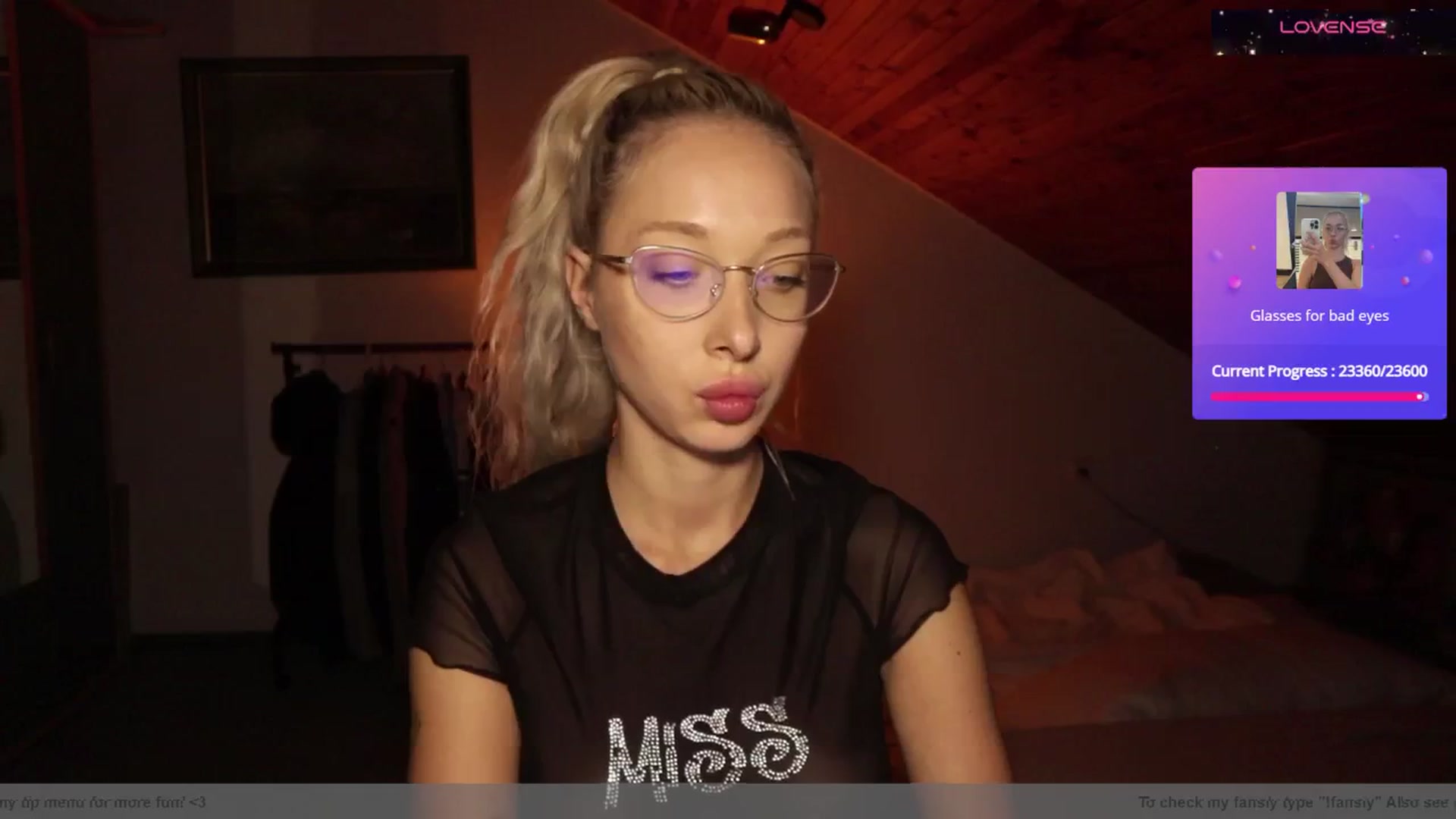 Gallery image thumbnail from AmeliaRussso's myfreecams stream on, 09/16/2025, 18:04 image 3 of 20