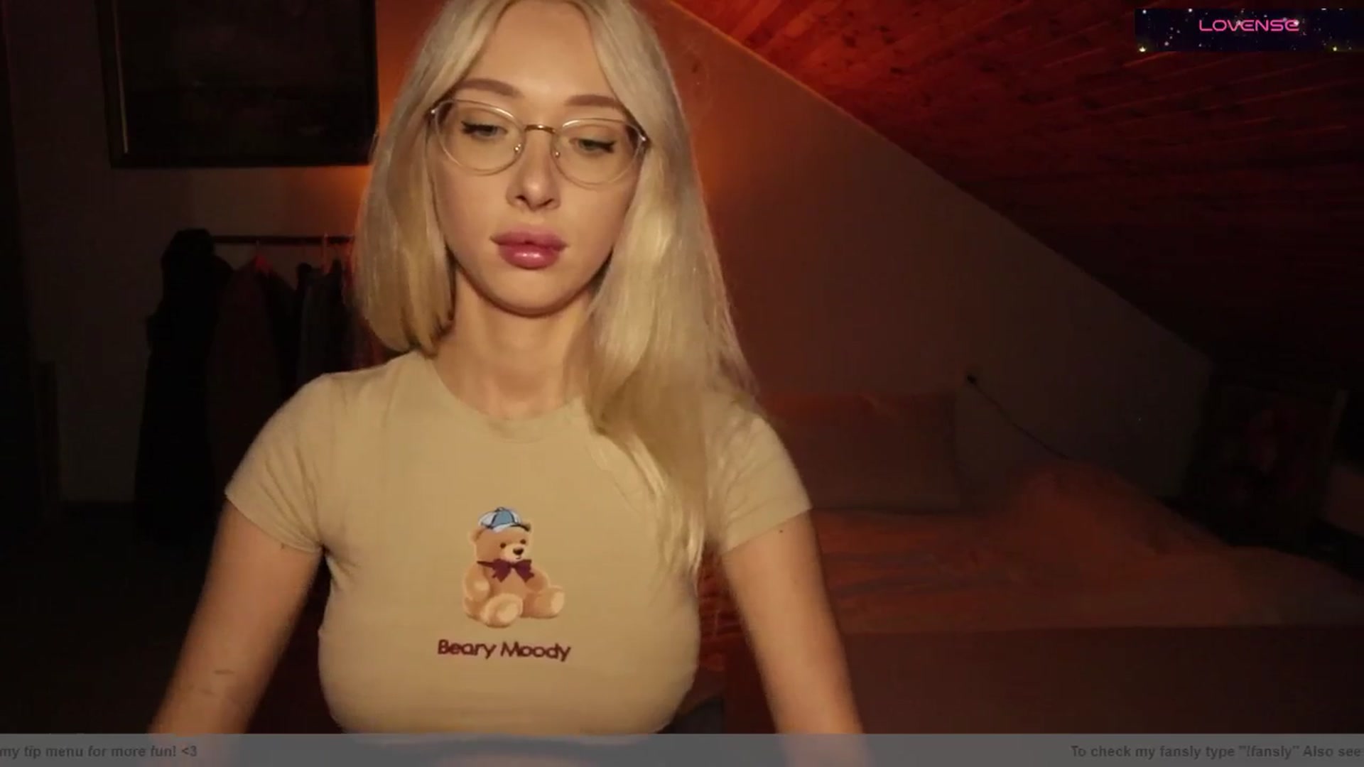 Gallery image thumbnail from AmeliaRussso's myfreecams stream on, 09/27/2025, 18:18 image 2 of 20