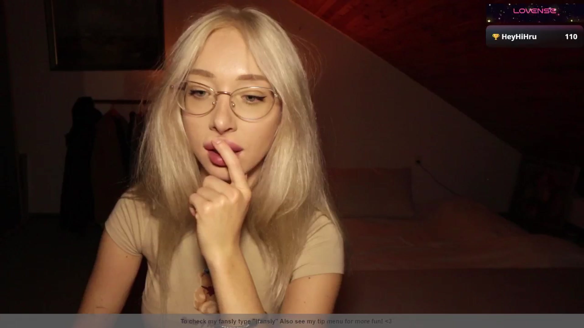 Gallery image thumbnail from AmeliaRussso's myfreecams stream on, 09/27/2025, 18:18 image 18 of 20