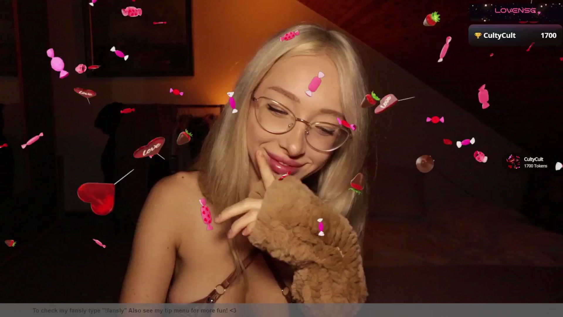Gallery image thumbnail from AmeliaRussso's myfreecams stream on, 09/30/2025, 04:56 image 12 of 20