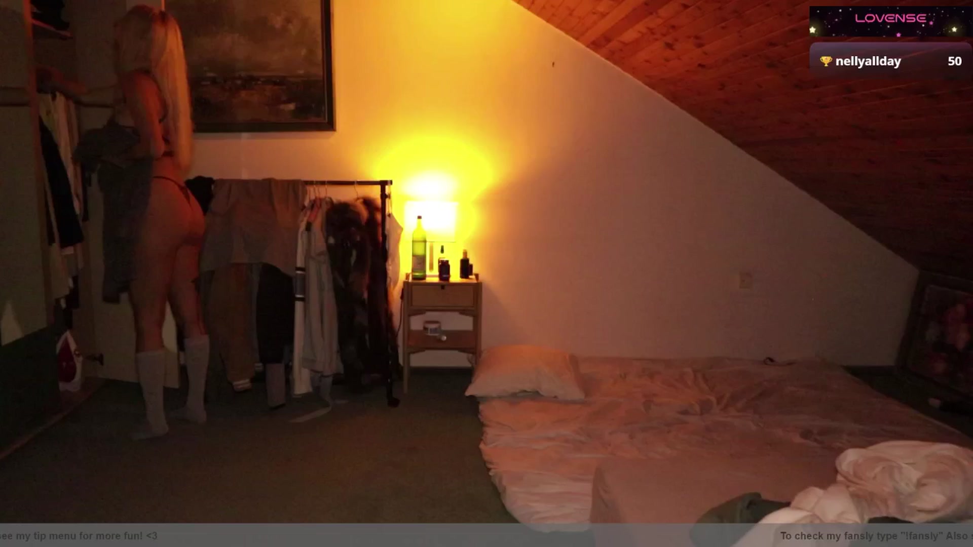 Gallery image thumbnail from AmeliaRussso's myfreecams stream on, 09/30/2025, 04:56 image 1 of 20