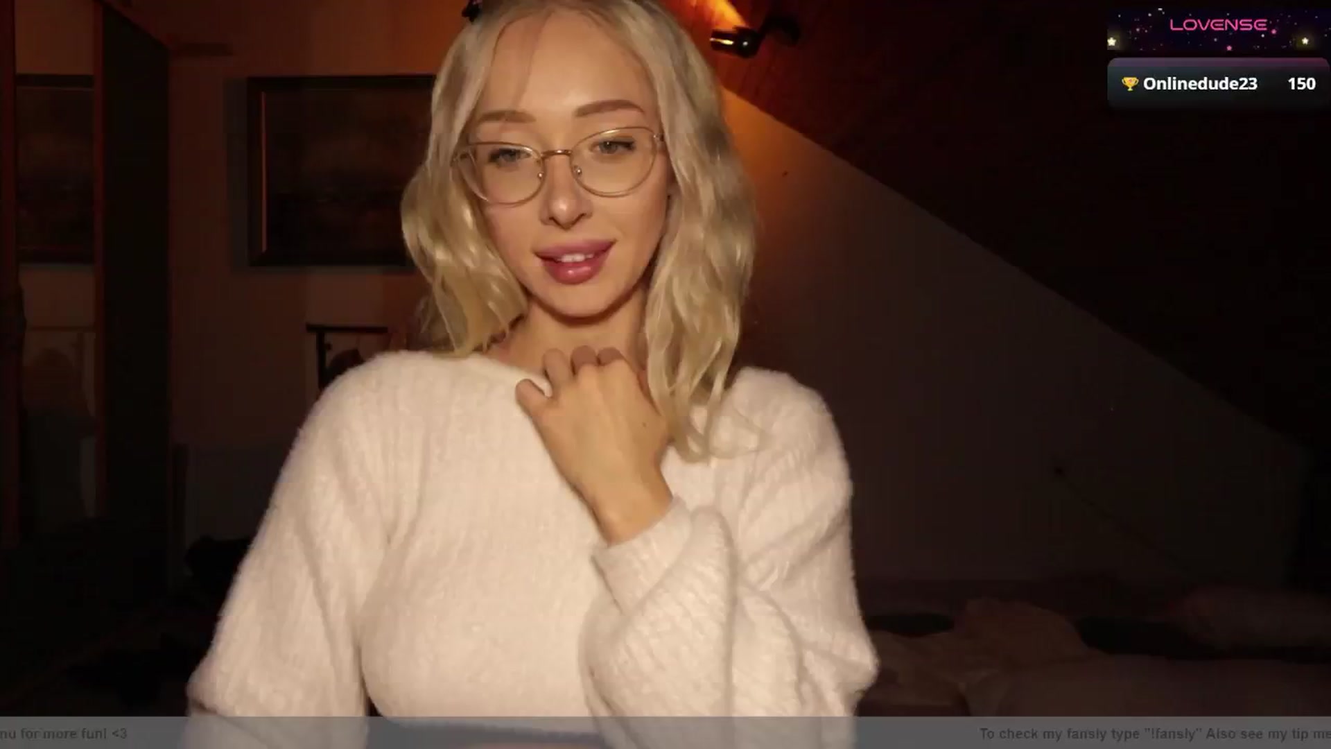 Gallery image thumbnail from AmeliaRussso's myfreecams stream on, 10/01/2025, 17:38 image 12 of 20
