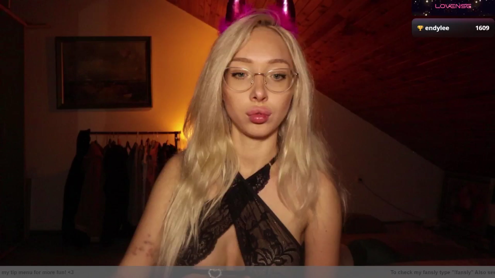 Gallery image thumbnail from AmeliaRussso's myfreecams stream on, 10/16/2025, 19:54 image 4 of 20
