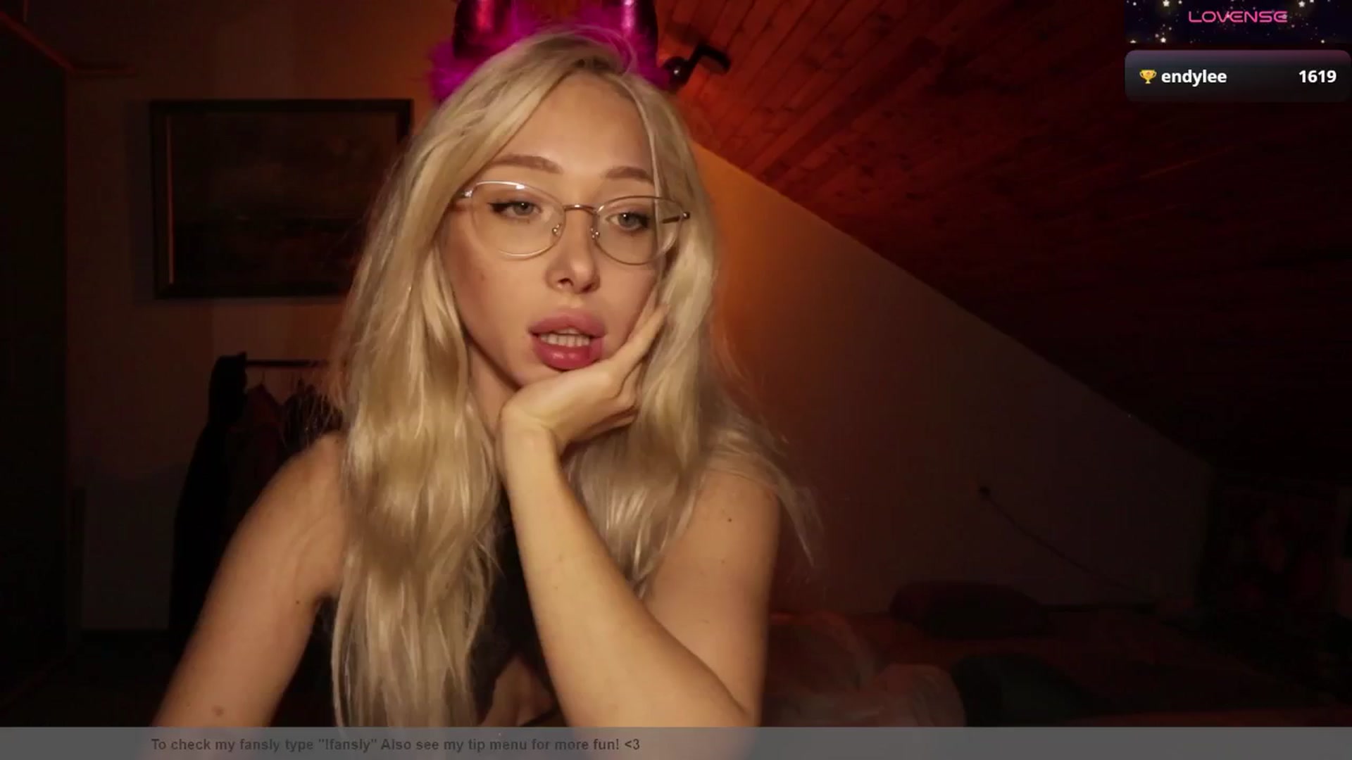 Gallery image thumbnail from AmeliaRussso's myfreecams stream on, 10/16/2025, 19:54 image 14 of 20