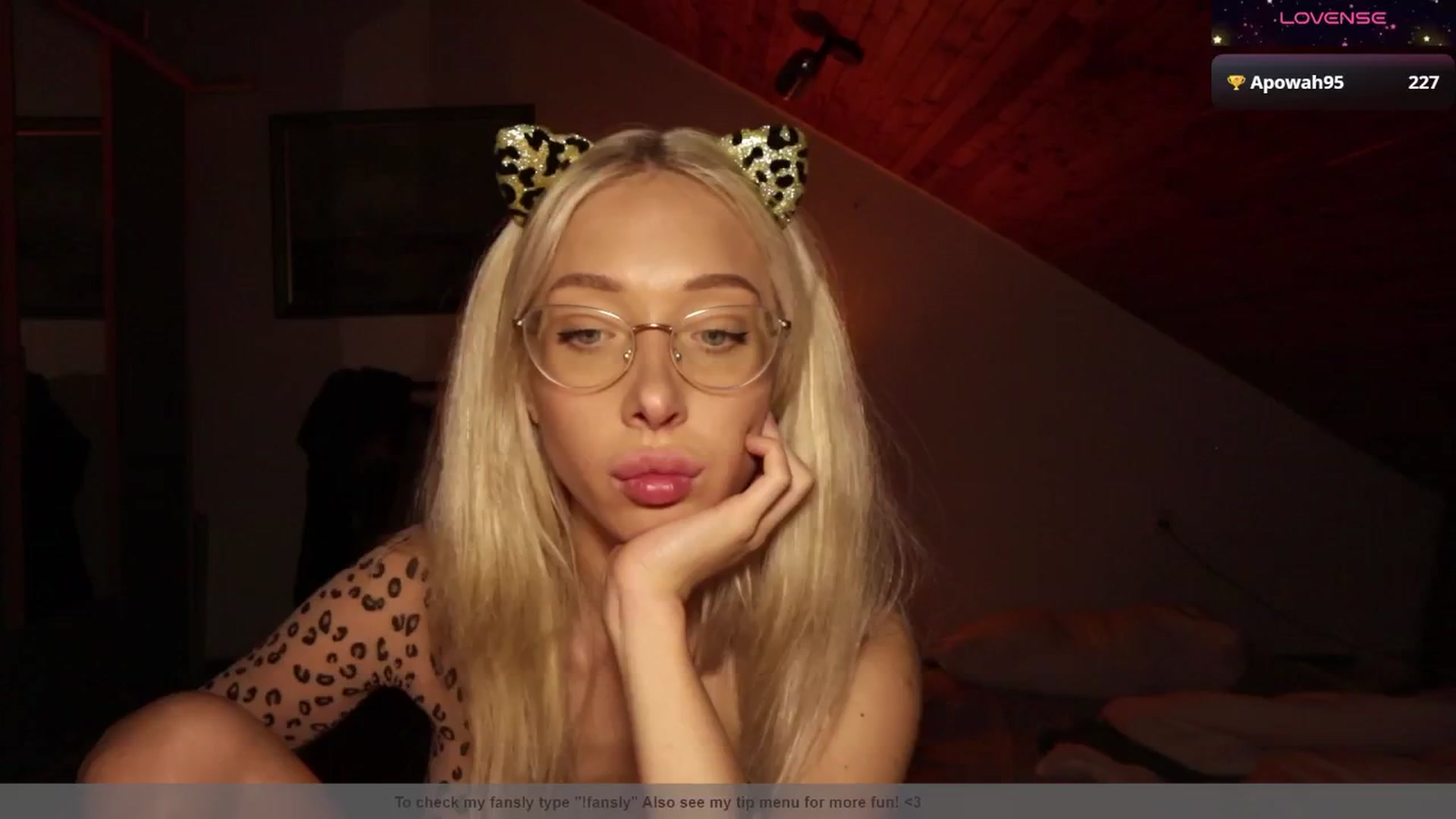 Gallery image thumbnail from AmeliaRussso's myfreecams stream on, 10/23/2025, 19:33 image 15 of 20