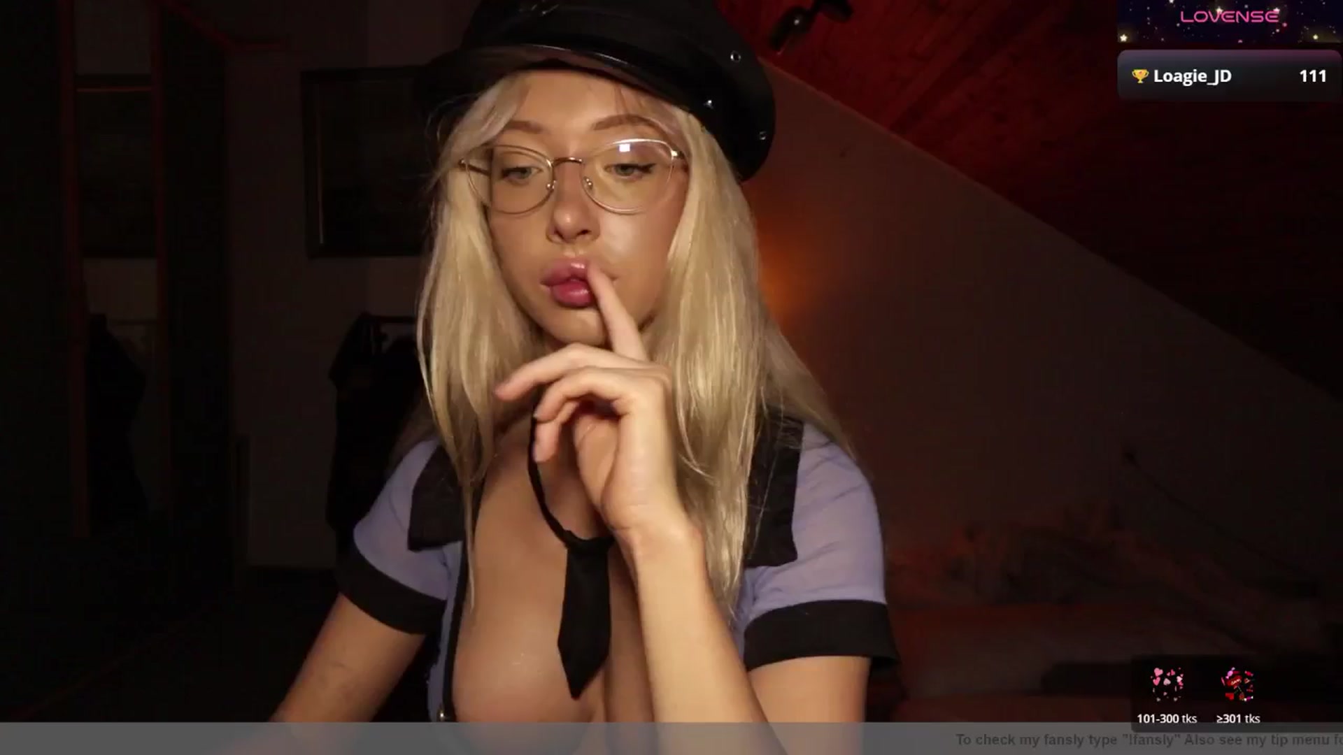 Gallery image thumbnail from AmeliaRussso's myfreecams stream on, 10/25/2025, 10:20 image 4 of 20