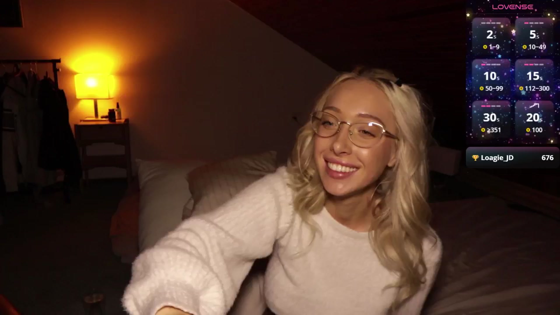 Gallery image thumbnail from AmeliaRussso's myfreecams stream on, 10/29/2025, 10:50 image 12 of 20