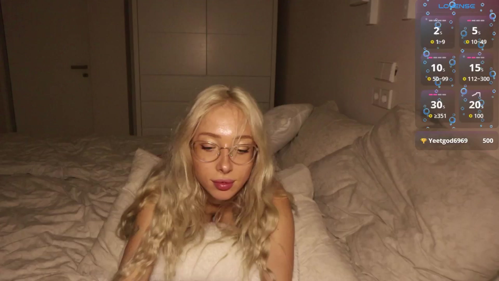 Gallery image thumbnail from AmeliaRussso's myfreecams stream on, 11/08/2025, 09:44 image 17 of 20