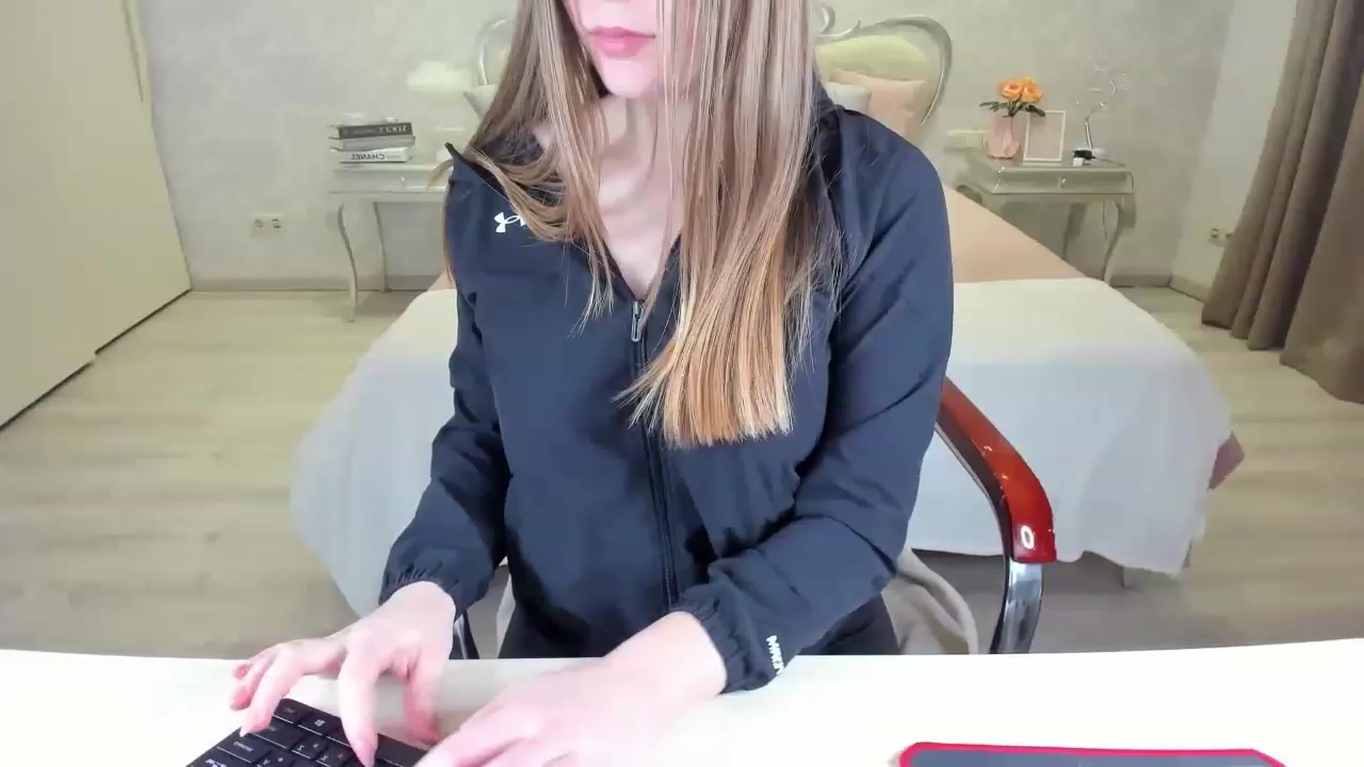 Gallery image thumbnail from AmeliaSue's myfreecams stream on, 01/15/2023, 18:20 image 4 of 20
