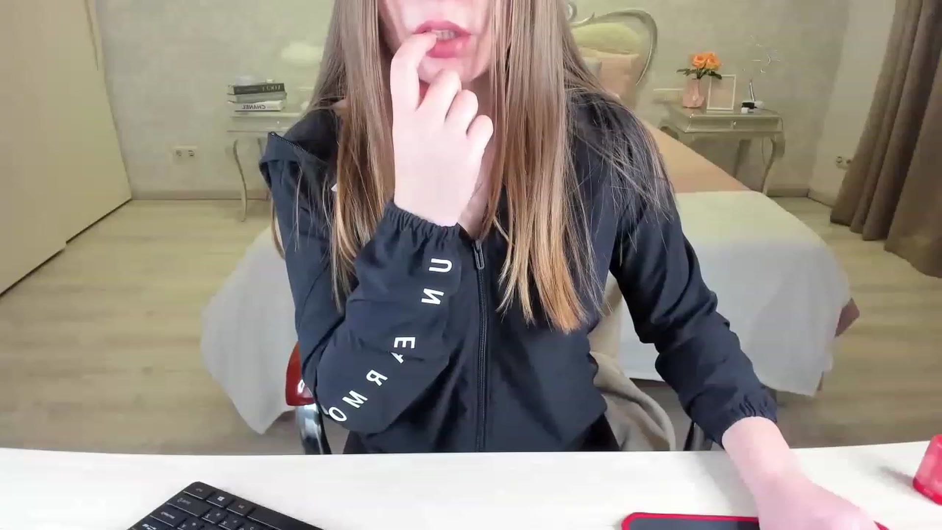 Gallery image thumbnail from AmeliaSue's myfreecams stream on, 01/15/2023, 18:20 image 12 of 20