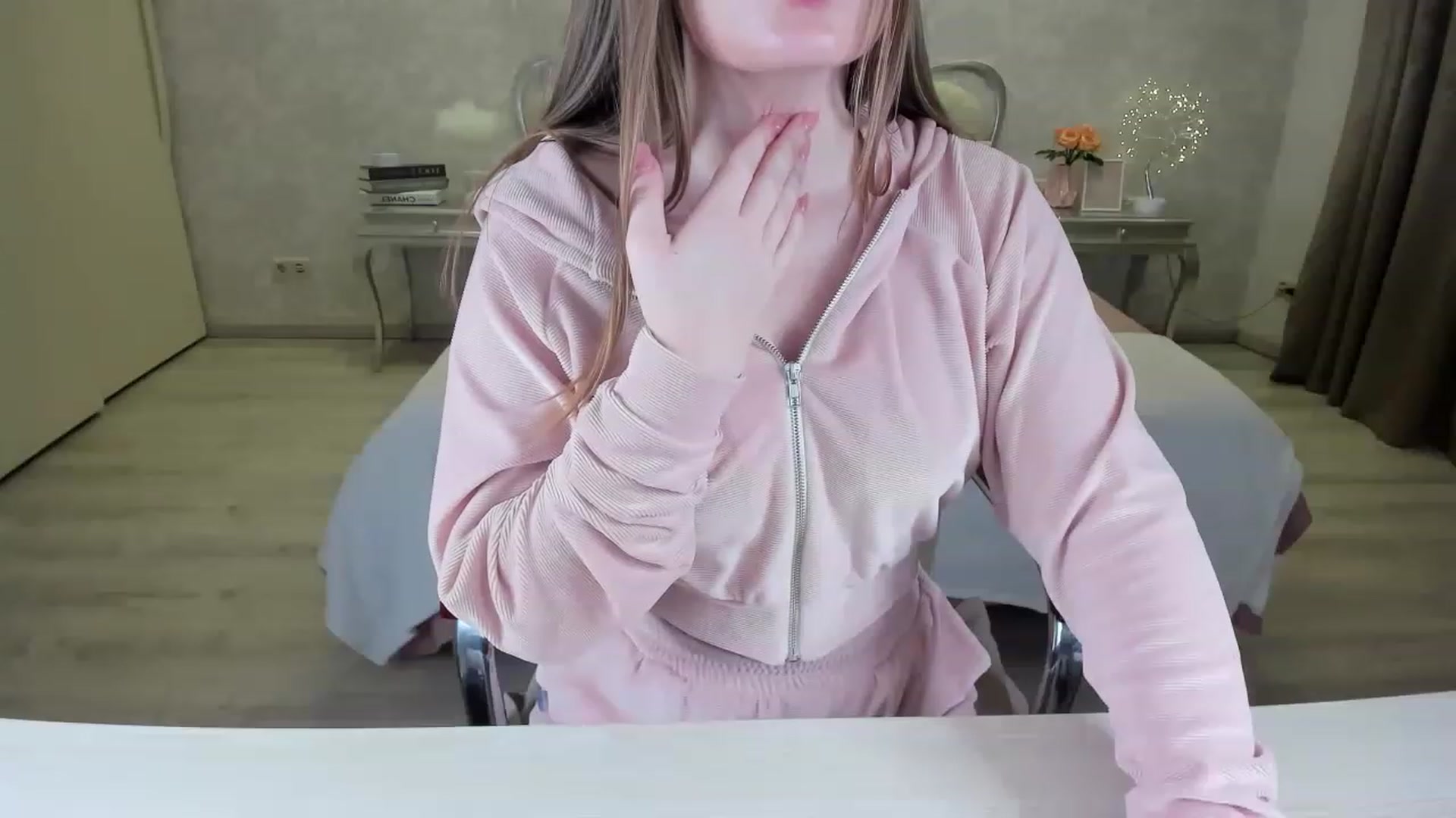 Gallery image thumbnail from AmeliaSue's myfreecams stream on, 01/17/2023, 24:24 image 8 of 20